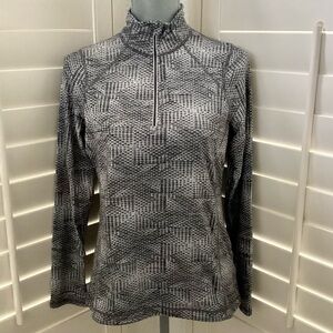 Signature Women’s‎ Gray Quarter Zip Top Size Medium